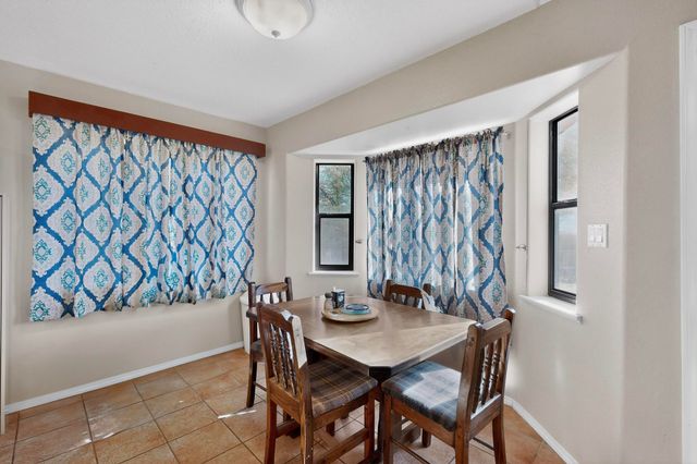 2001 Valley View Drive SW, Los Lunas, NM 87031