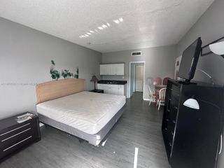 26 Diplomat Pkwy 2342, Hallandale Beach, FL 33009