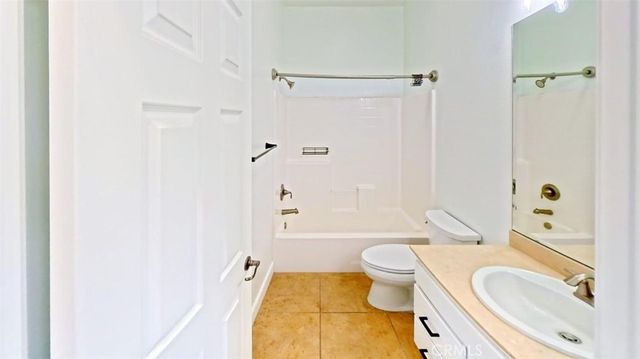 23808 Toscana 28039, Valencia, CA 91354