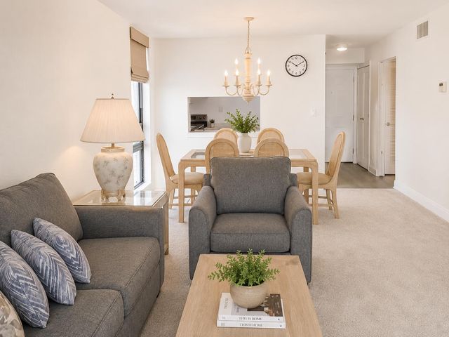4800 Bayview 306, Fort Lauderdale, FL 33308