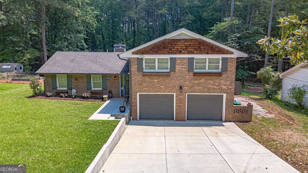 4456 Lake Ivanhoe Drive, Tucker, GA 30084