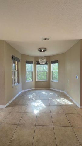 148 SW Peacock Boulevard 25-202, Port St Lucie, FL 34986