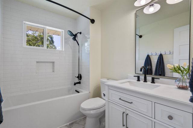 12904 Arroyo Doble DR, Manchaca, TX 78652