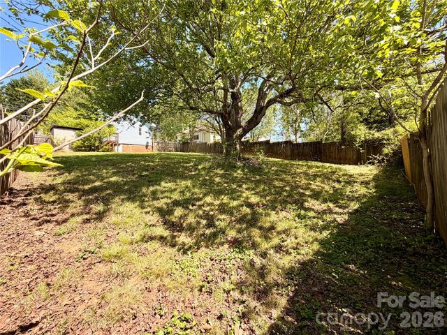 18 MIDWAY Street, Granite Falls, NC 28630