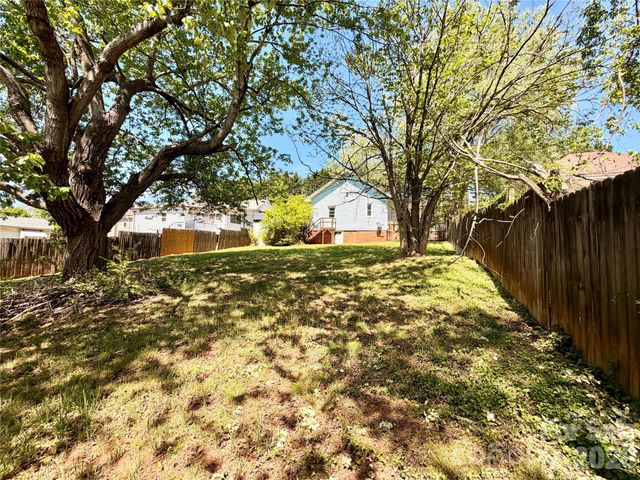 18 MIDWAY Street, Granite Falls, NC 28630