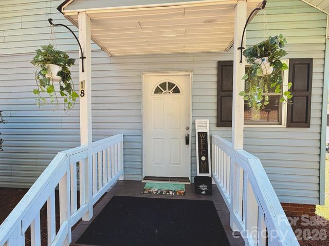 18 MIDWAY Street, Granite Falls, NC 28630