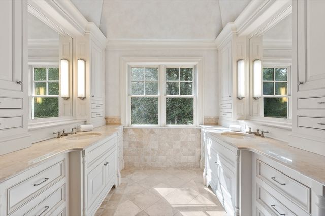 448 & 454 Concord Road, Weston, MA 02493