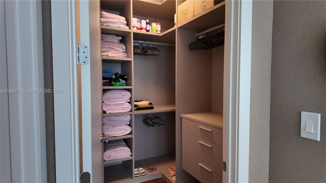 18555 Collins Avenue 905, Sunny Isles Beach, FL 33160