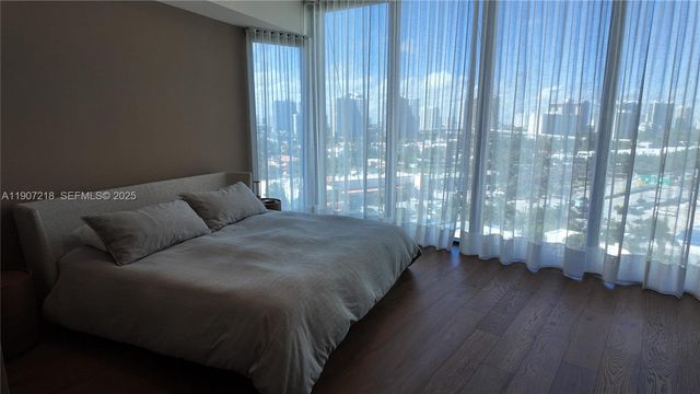 18555 Collins Avenue 905, Sunny Isles Beach, FL 33160