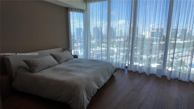 18555 Collins Avenue 905, Sunny Isles Beach, FL 33160