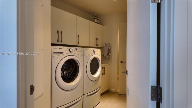 18555 Collins Avenue 905, Sunny Isles Beach, FL 33160