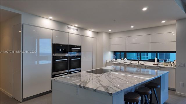 18555 Collins Avenue 905, Sunny Isles Beach, FL 33160
