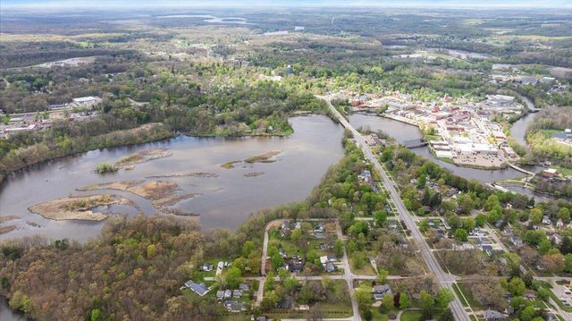 47 Wayne Street, Allegan, MI 49010