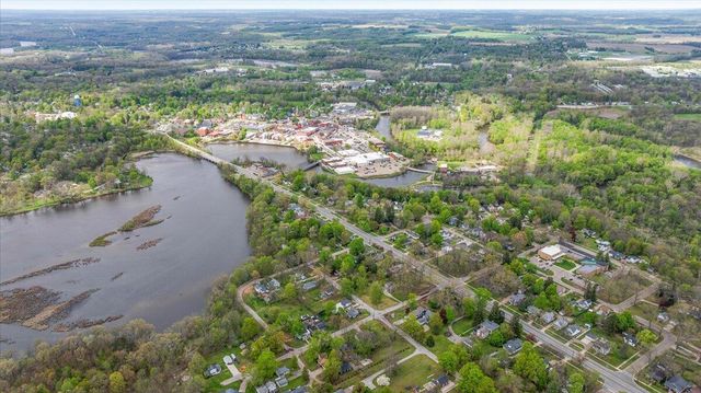 47 Wayne Street, Allegan, MI 49010