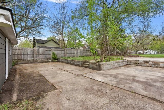 47 Wayne Street, Allegan, MI 49010