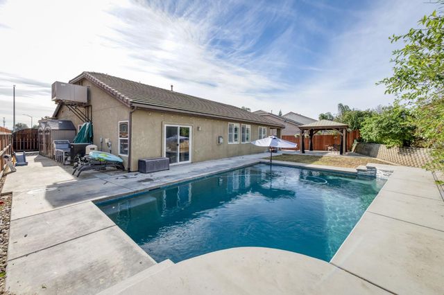 3129 3129 Ashcroft Avenue, Clovis, CA 93619