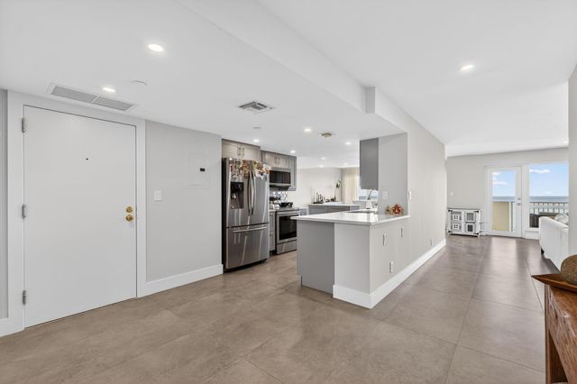 4301 N Ocean Boulevard 1206, Boca Raton, FL 33431