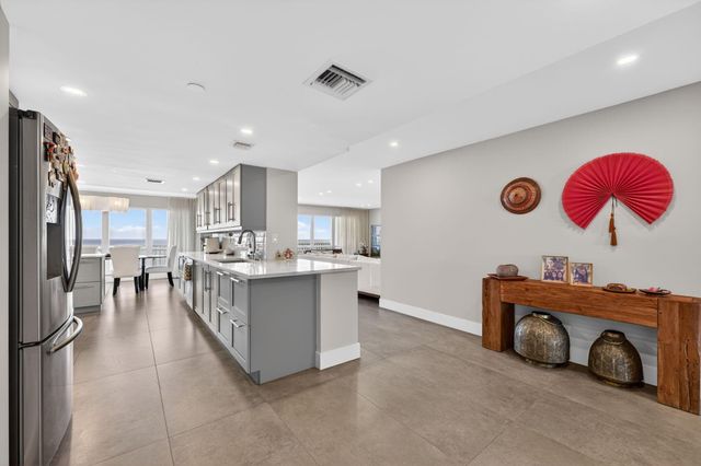 4301 N Ocean Boulevard 1206, Boca Raton, FL 33431