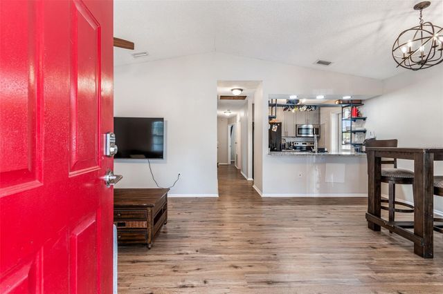 2101 W CHERRY STREET, Tampa, FL 33607