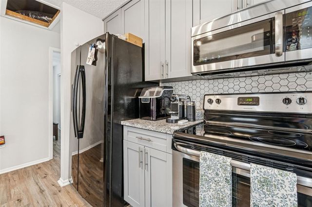 2101 W CHERRY STREET, Tampa, FL 33607