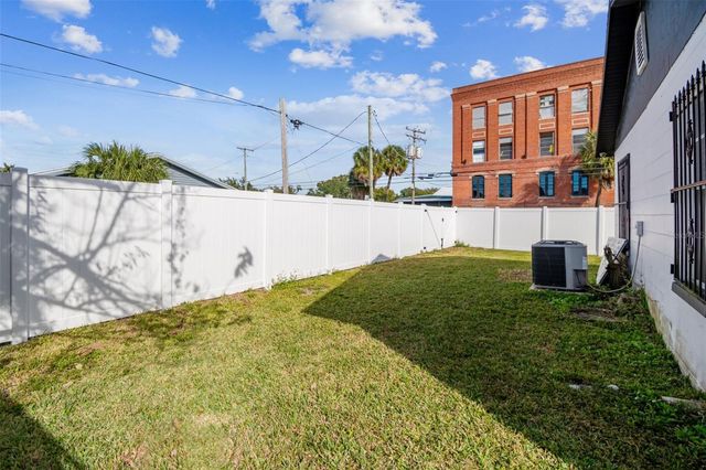 2101 W CHERRY STREET, Tampa, FL 33607