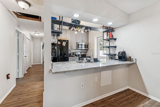 2101 W CHERRY STREET, Tampa, FL 33607