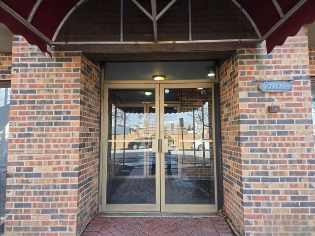 7117 W 93rd Street 104, Oak Lawn, IL 60453