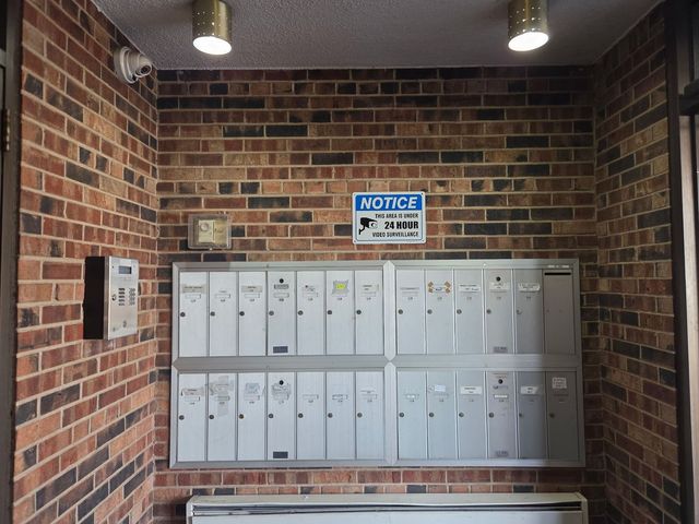 7117 W 93rd Street 104, Oak Lawn, IL 60453