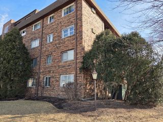 7117 W 93rd Street 104, Oak Lawn, IL 60453