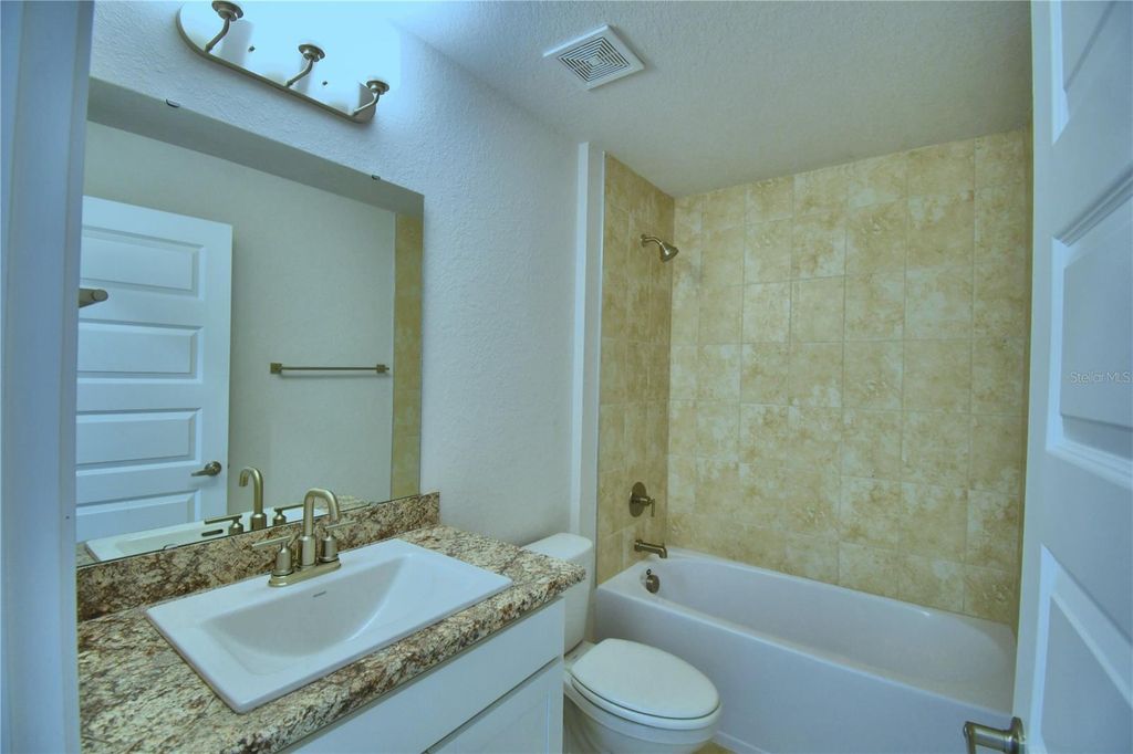 Image 23 of property listing at 4433 JUNEBERRY DRIVE, Auburndale, FL 33823