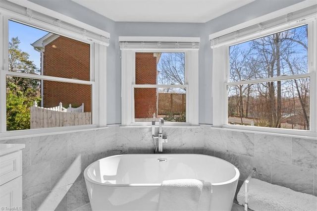 3710 Waldenbrook Road, Greensboro, NC 27407