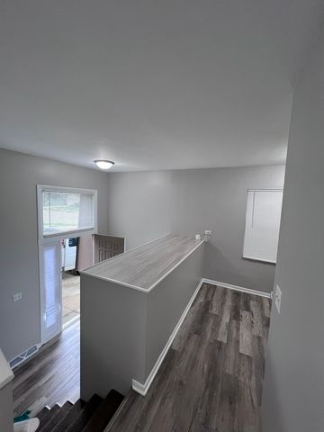1637 Sheffield Drive, Elgin, IL 60123