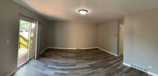 1637 Sheffield Drive, Elgin, IL 60123