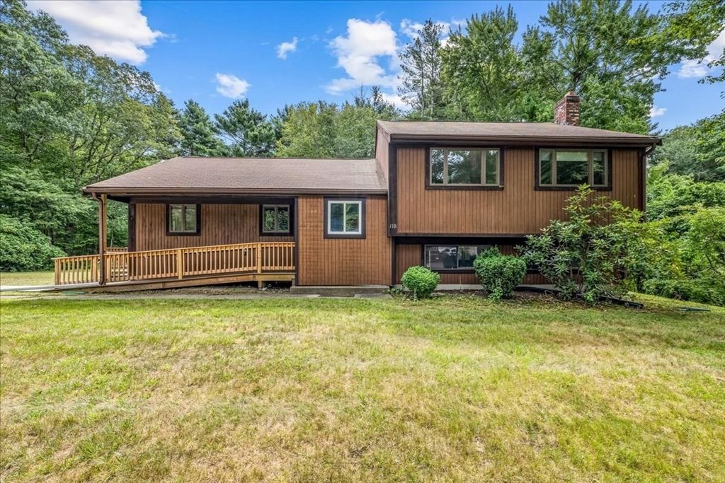 110 Queens Brook Rd, Pembroke, MA 02359