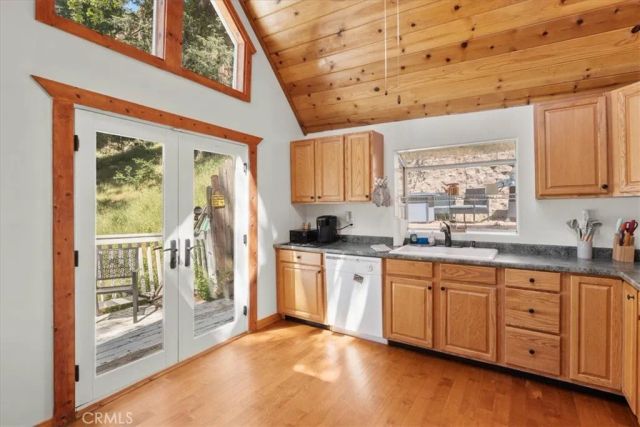 782 Virginia Court, Lake Arrowhead, CA 92352
