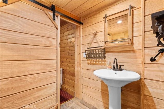 782 Virginia Court, Lake Arrowhead, CA 92352