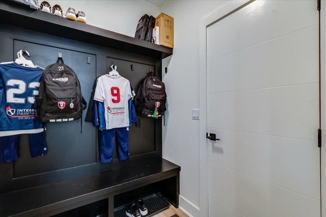 237 N Ciderbluff Ct., Wichita, KS 67052