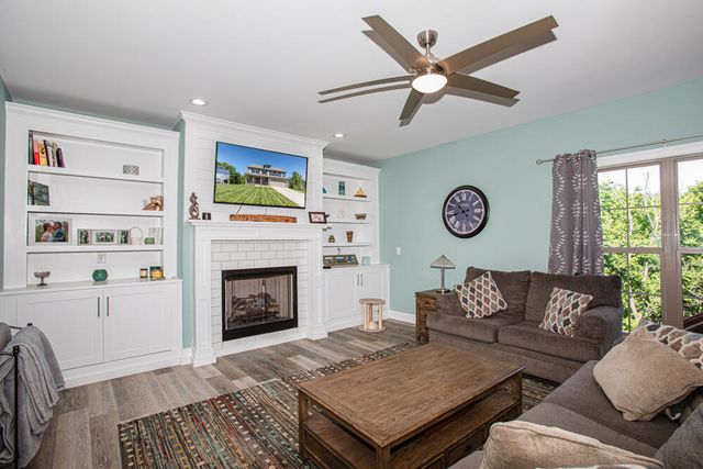 198 Lakeshore Circle, Georgetown, KY 40324