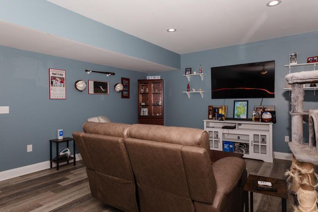 198 Lakeshore Circle, Georgetown, KY 40324