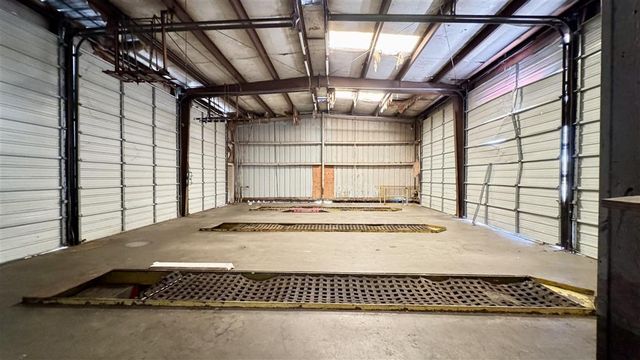 1201 Gerstner Memorial Highway, Lake Charles, LA 70601