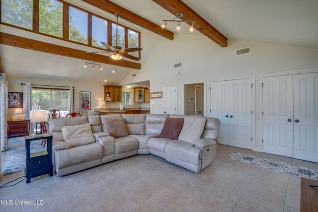 1017 Lincoln Drive, Bay Saint Louis, MS 39520