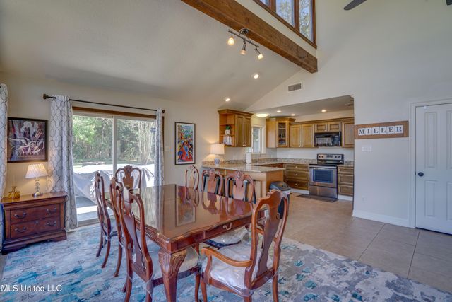 1017 Lincoln Drive, Bay Saint Louis, MS 39520