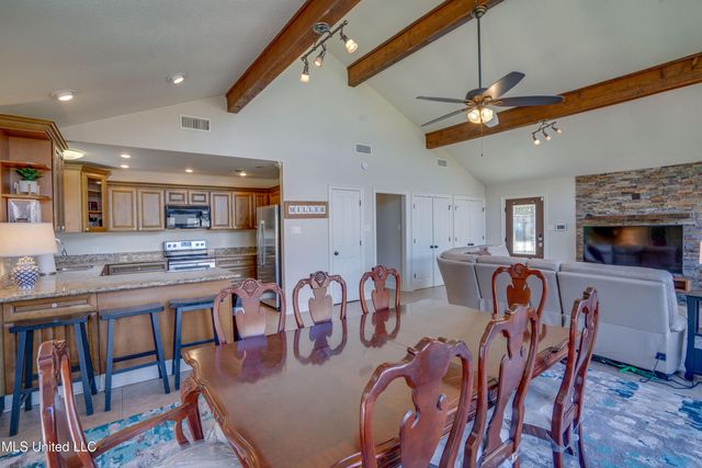 1017 Lincoln Drive, Bay Saint Louis, MS 39520