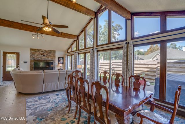 1017 Lincoln Drive, Bay Saint Louis, MS 39520