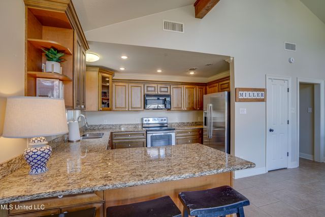 1017 Lincoln Drive, Bay Saint Louis, MS 39520