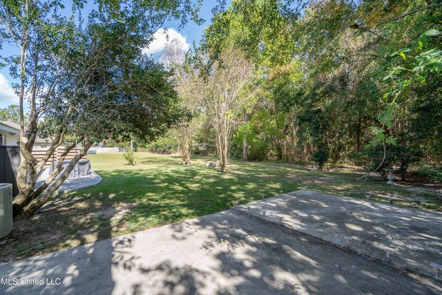 1017 Lincoln Drive, Bay Saint Louis, MS 39520