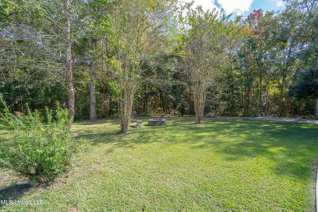 1017 Lincoln Drive, Bay Saint Louis, MS 39520