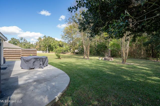 1017 Lincoln Drive, Bay Saint Louis, MS 39520