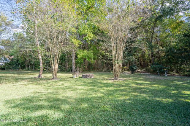 1017 Lincoln Drive, Bay Saint Louis, MS 39520