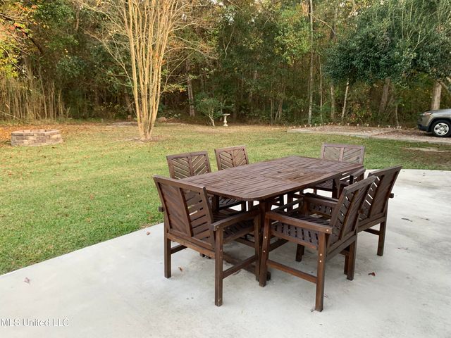 1017 Lincoln Drive, Bay Saint Louis, MS 39520